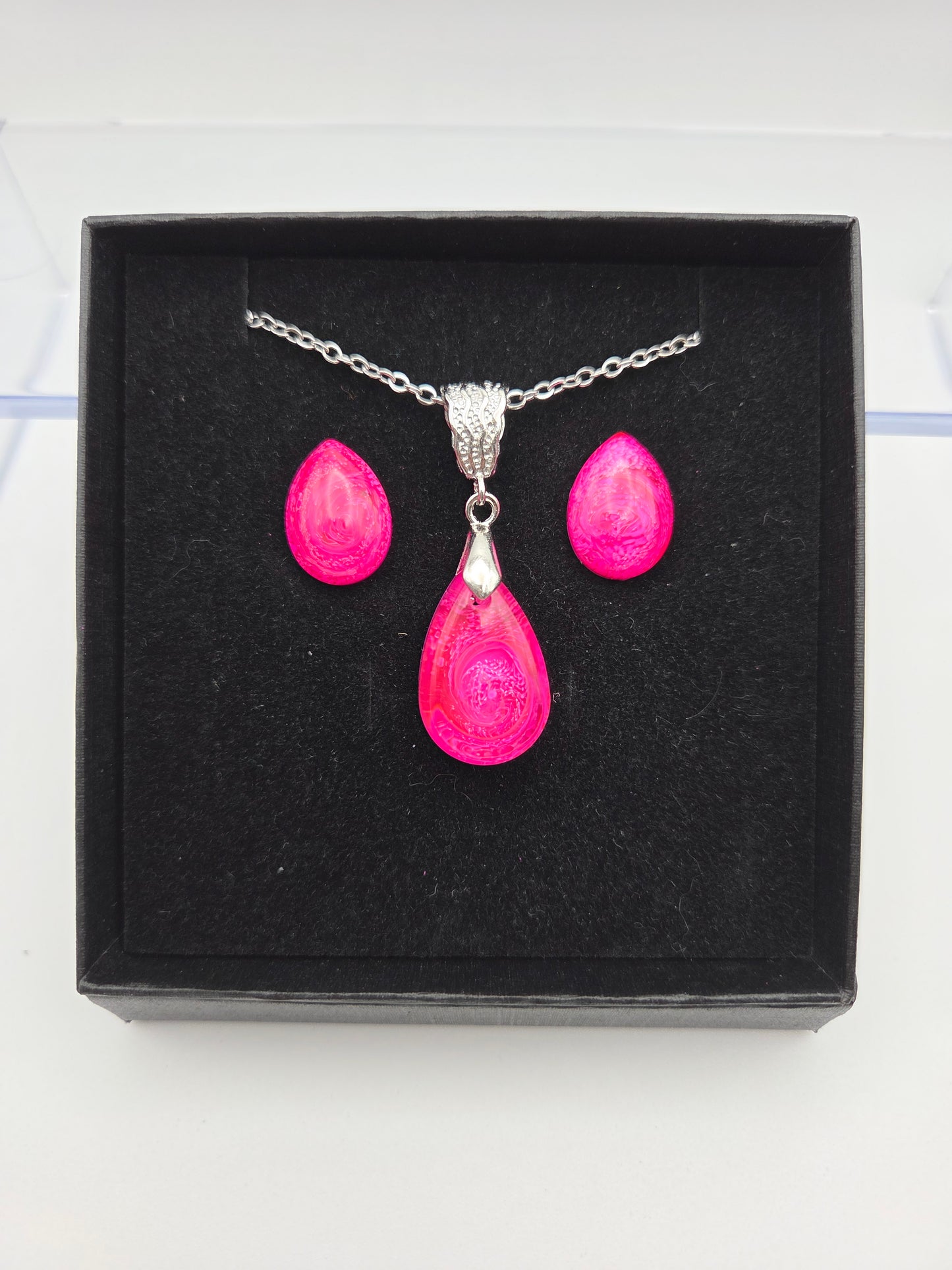 *Pink Petri For A Purpose Collection* Petite Petri Necklace Sets with Stud Earrings